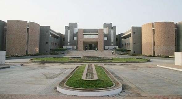 Atmiya_University